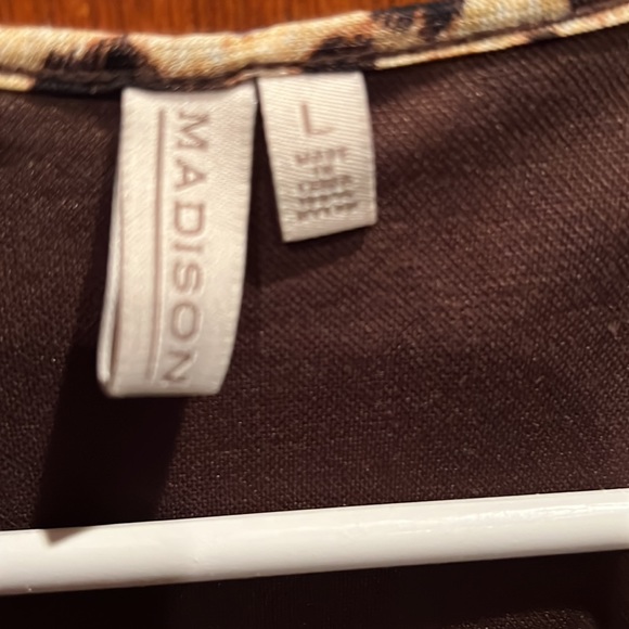 Really cute leopard print tank with ruffles on the front size large like NWOT - Picture 2 of 3